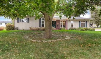 1108 E 3rd St, Anamosa, IA 52205