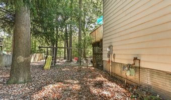 10265 Beaver Trl, Aurora, OH 44202