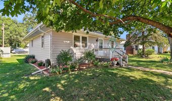 712 Rapids St, Adel, IA 50003