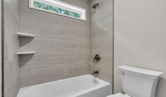 70 Seurat St, Barnegat, NJ 08005