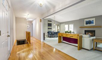 572 Trego Cir, Ann Arbor, MI 48103