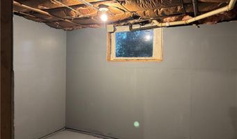 164 Bay Spring Ave, Barrington, RI 02806