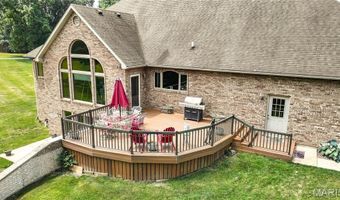 105 Lake Dr, Alton, IL 62002