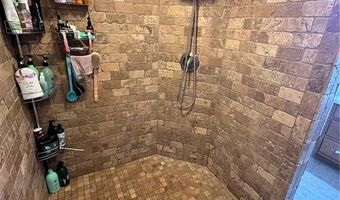 806 SE Avenue 8 Ave, Atkins, AR 72823