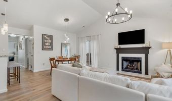 1716 Whispering Creek Dr C, Ballwin, MO 63021