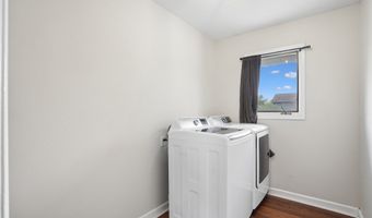 305 NE 16th St, Ankeny, IA 50021