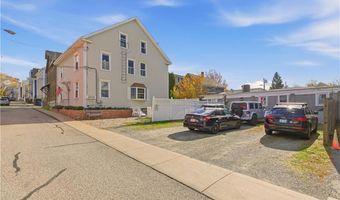 13 Holland St 1, Newport, RI 02840