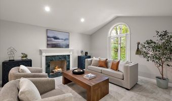 3427 E Dobson Pl, Ann Arbor, MI 48105