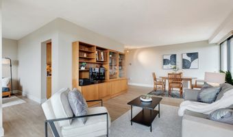 4141 N HENDERSON Rd 805, Arlington, VA 22203