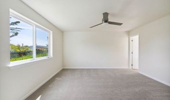 655 11th St, Bandon, OR 97411