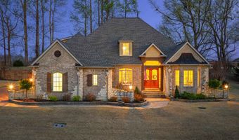104 LOCHMEADE Dr, Atoka, TN 38004