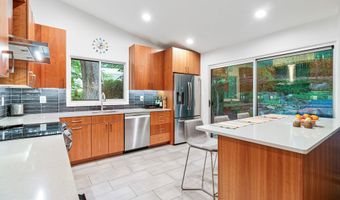 8004 PARK OVERLOOK Dr, Bethesda, MD 20817