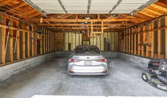 28 Tudor Rd, Albany, NY 12203
