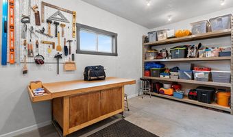 5401 N AMETHYST Dr, Appleton, WI 54913