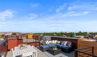 733 8TH St SE 302, Washington, DC 20003