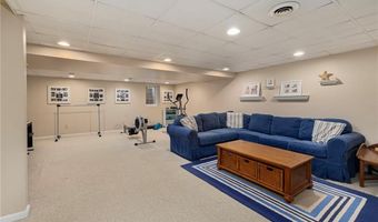 212 Orchard Woods Dr, North Kingstown, RI 02874