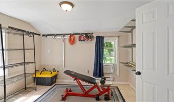 608 Black Plain Rd, North Smithfield, RI 02896
