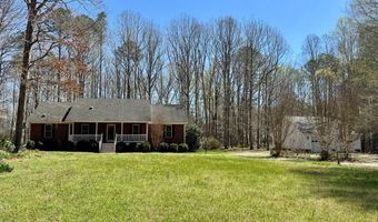9281 Forestdale Dr, Amelia Court House, VA 23002