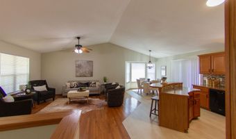 707 S Hedgewood Cir, Andover, KS 67002