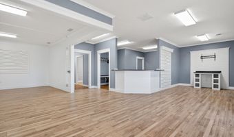 515 E Main St, Anna, OH 45302