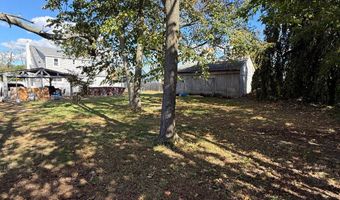 967 Sunrise Hwy, Long Island City, NY 11704