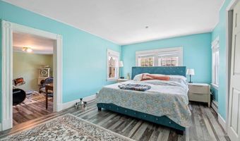 45 County Line Rd, Amityville, NY 11701