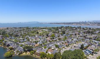 39 Crane Ct, Alameda, CA 94502