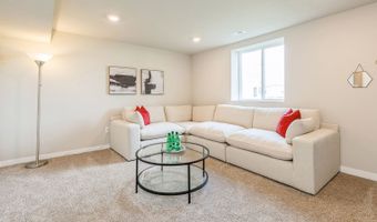 1001 33RD St SE, Altoona, IA 50009