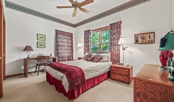 1059 Oakwood Dr, Alliance, OH 44601