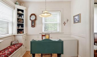 916 Audubon Pkwy, Audubon Park, KY 40213