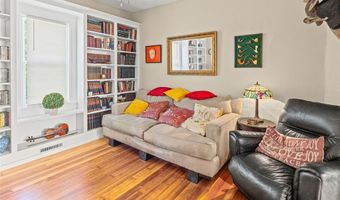 607 Milton Rd, Alton, IL 62002