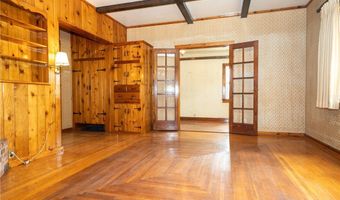 13522 North Rd, Alden, NY 14004