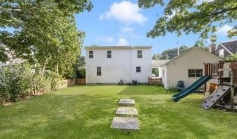 59 King Phillip Dr, North Kingstown, RI 02852