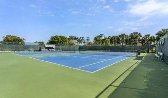7 Atrium Cir D, Atlantis, FL 33462
