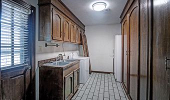 1229 Holly Bush Rd, Brandon, MS 39047