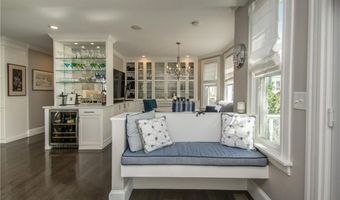 6 Bayside Ave, Newport, RI 02840