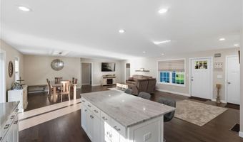 23 Sanford Farm Rd, Exeter, RI 02822