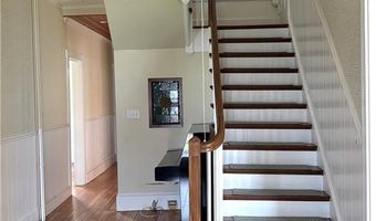 41 Walcott Ave, Jamestown, RI 02835