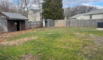 5 Lakeside Ave, Cranston, RI 02910