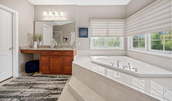 33 WATERTON Dr, Bear, DE 19701