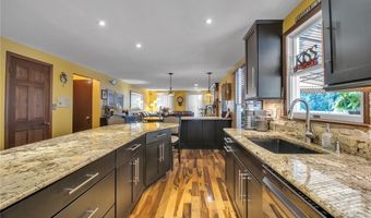 7 Shalamar Ct, Amherst, NY 14068