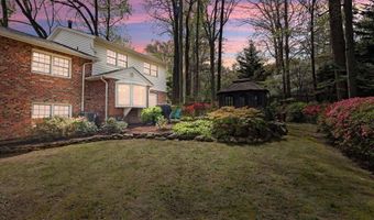 3808 WINTERSET Dr, Annandale, VA 22003