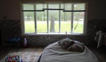 387 N Shore Dr, Albrightsville, PA 18210