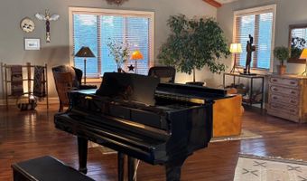 102 Silverwood Dr, Bellevue, ID 83313