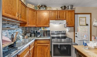 541 N Milton St, Auburn, KS 66402