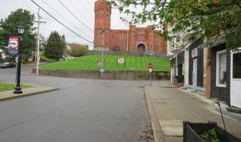 67 Bridge St, Amsterdam, NY 12010