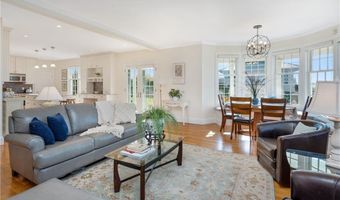 591 Ocean Ave, Newport, RI 02840