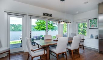 156 N Lake Shore Dr, Brookfield, CT 06804