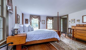 13 Courthouse Rd, Amherst, NH 03031