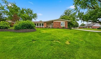 409 Mayfair Dr, Ballwin, MO 63011